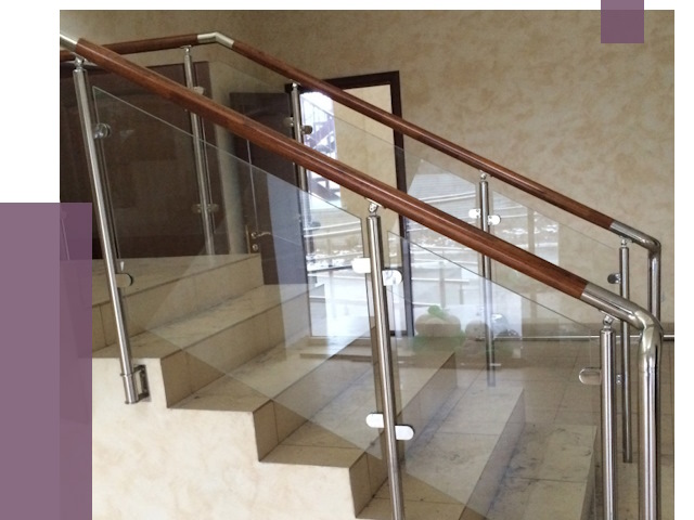 Комбинированные перила из металла и дерева в Елабуге